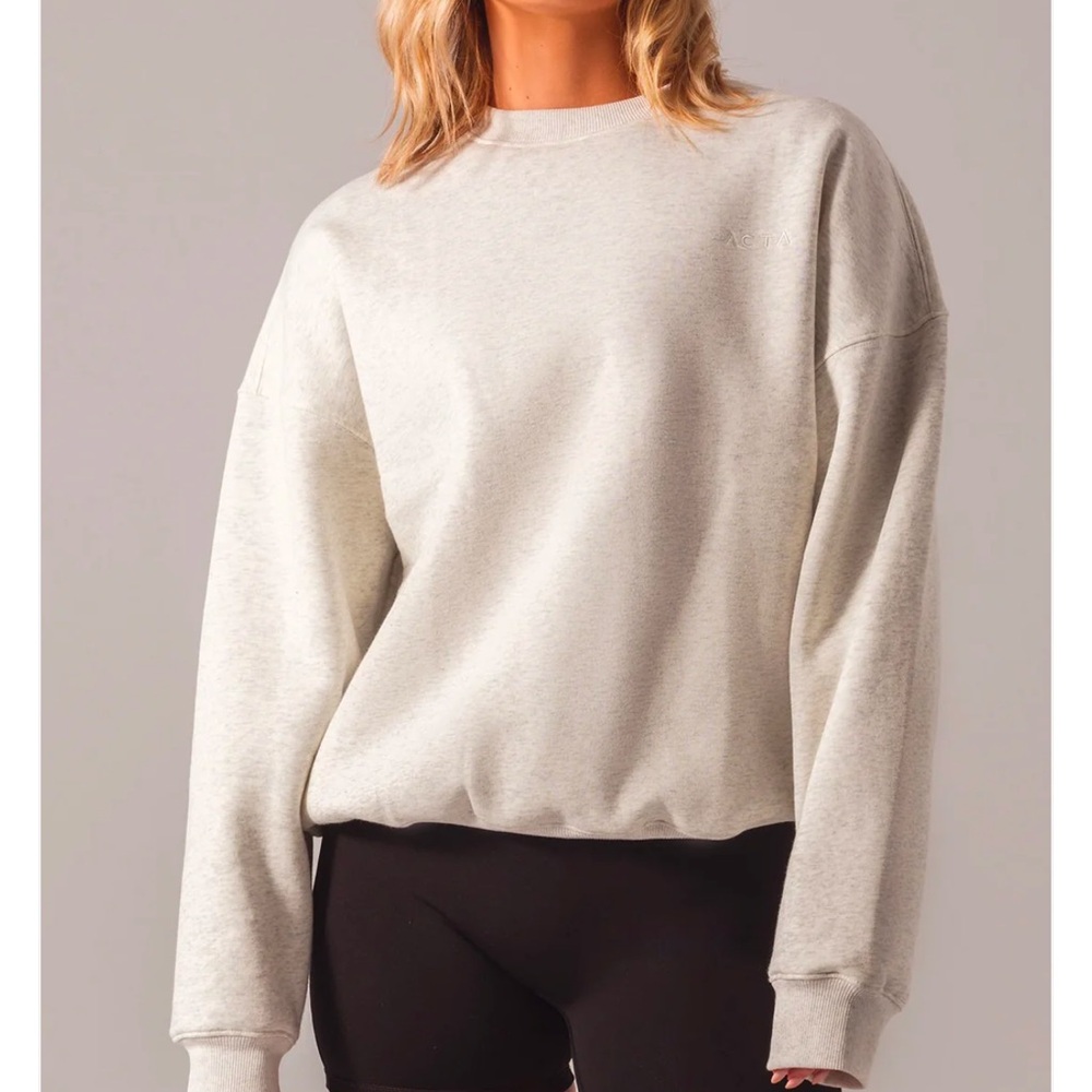 ACTA ESSENTIAL CREWNECK SWEATSHIRT